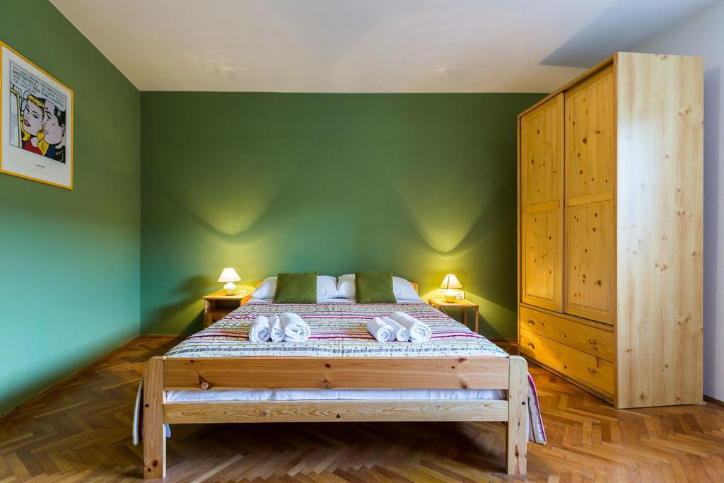 Lavender Apt. W. Balcony In Old Town Zadar Rum bild