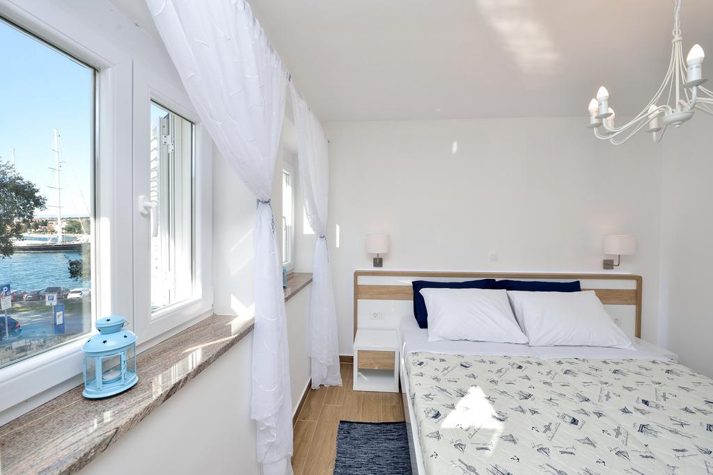 Lavender Apt. W. Balcony In Old Town Zadar Exteriör bild